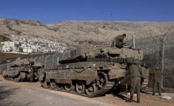 قوة صهيونية تحتجز شابًا سوريًا لساعات خلال توغل في ريف القنيطرة
