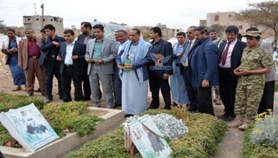 وزير الإعلام يزور روضة ومعرض الشهداء بأمانة العاصمة
