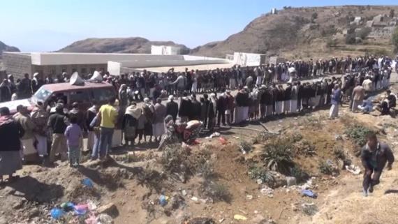 وقفة قبلية لأبناء منطقة الثوابي في إب لإعلان النفير إلى الجبهات