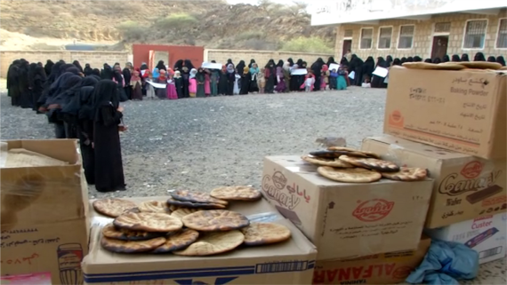 حرائر الحيمة الخارجية يقدمن قافلة متنوعة دعما للجيش واللجان الشعبية
