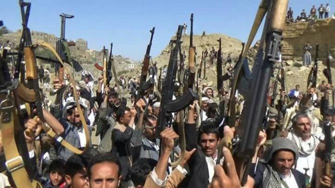 حجة: وقفة إحتجاجية بمديرية مبين تنديداً بجرائم العدوان (صور)