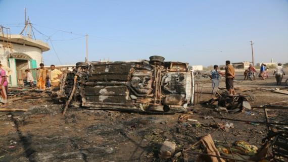 شهداء في استهداف العدوان ناقلة خضروات في الحديدة