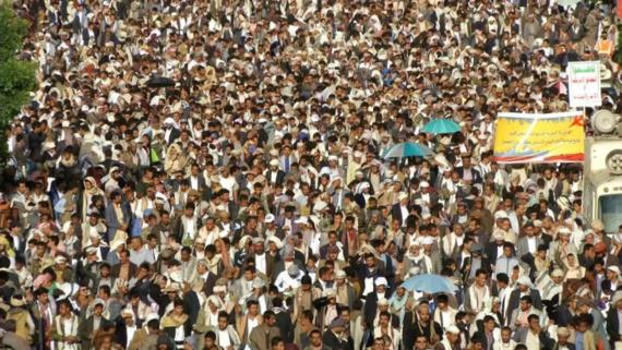 خروج مظاهرة حاشدة في صنعاء للتنديد باستمرار العدوان والحصار