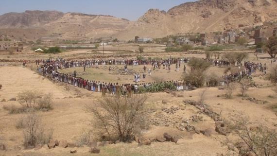 ذمار : وقفة لقبائل الميثال بمديرية الحداء تنديدًا بجرائم العدوان