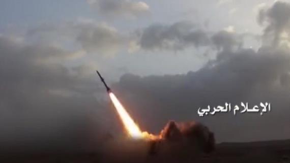 باليستي قصير المدى يقصف تجمعات الغزاة والمرتزقة بالساحل الغربي