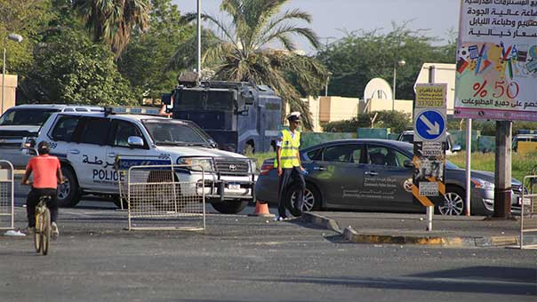 البحرين : أهالي الدراز محاصرون منذ أكثر من سنة