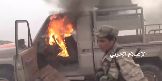 إحراق آلية عسكرية لمنافقي العدوان في موزع غربي تعز