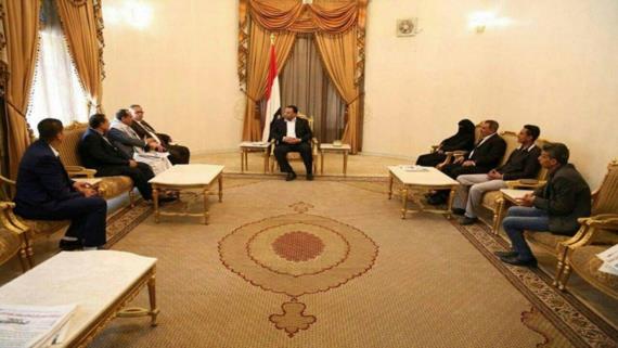 الرئيس الصماد يهنئ قراء صحيفة الجمهورية بعودة إصدارها