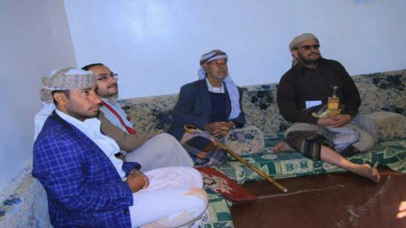 محافظ لحج يزور عدد من أسر شهداء المحافظة