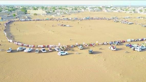 قافلة ووقفة شعبية لأبناء الزيدية بالحديدة دعما للجيش واللجان