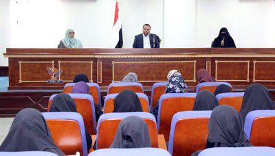 الرئيس الصماد يلتقي عدد من القيادات النسوية