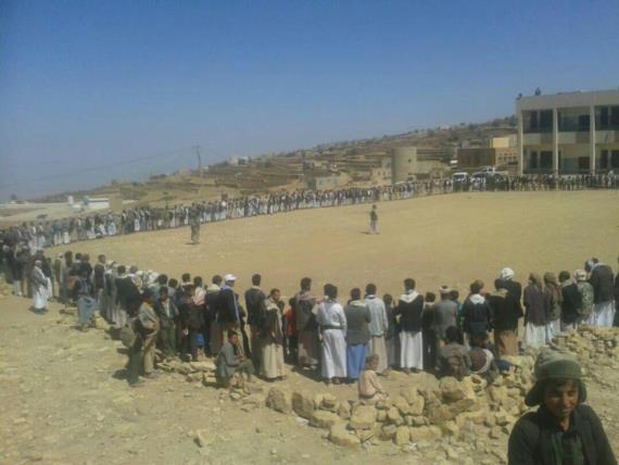 أبناء مديريتي السود والمدان بعمران يجددون استمرارهم في دعم الجبهات