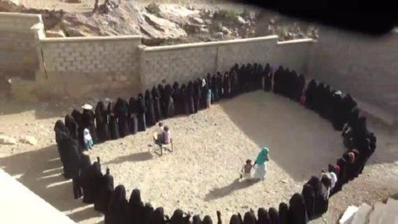 وقفة احتجاجية للقطاع النسائي في عزلة الجبل الشرقي في حجة