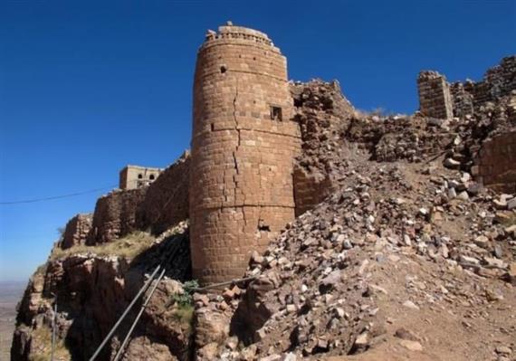 التحالف وداعش يدمران أكثر من 81 معلما تاريخيا وموقعا أثريا يمنياً