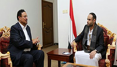 الرئيس المشاط يناقش مع أمين العاصمة سير الأداء الخدمي بالأمانة