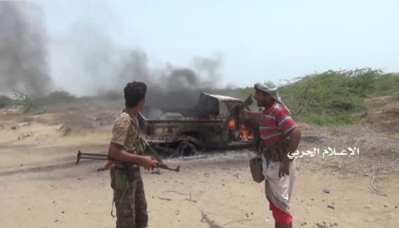 مصرع مرتزقة وإحراق مدرعة بعملية هجومية في الساحل الغربي
