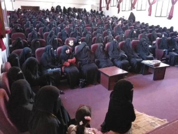 حضور كبير بتنظيم من الهيئة النسائية في محاضرة عن الإمام زيد في ذمار