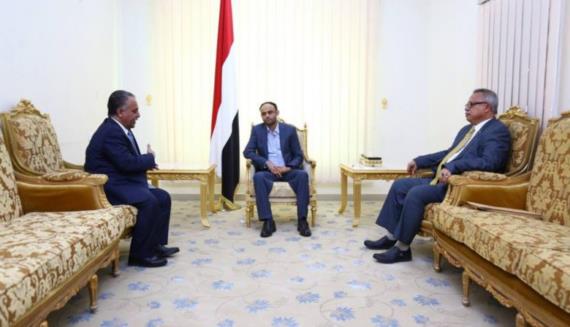 الرئيس المشاط يلتقي رئيسي مجلسي النواب والوزراء