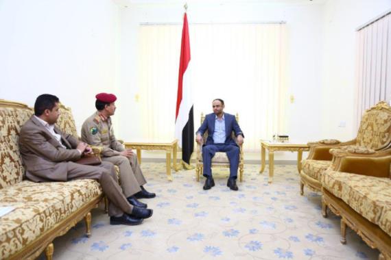رئيس المجلس السياسي الأعلى يلتقي وزير الدفاع