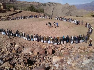 وقفات إحتجاجية بمدينة المحويت والطويلة وشبام كوكبان تدين الصمت الدولي إزاء جرائم العدوان