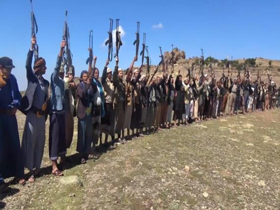 أبناء الحيمة الداخلية يعلنون النفير العام ويرفدون الجبهات بقافلة غذائية (صور) 