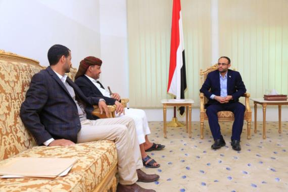 رئيس المجلس السياسي الأعلى يلتقي الشيخ نايف الأعوج
