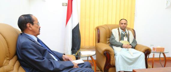 الرئيس المشاط يناقش مع العيدروس مهام مجلس الشورى في ظل المستجدات الراهنة