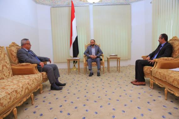 الرئيس المشاط يناقش مع رئيس الوزراء مسودة الرؤية الوطنية وآلية تنفيذها