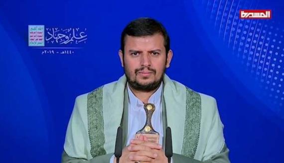 قائد الثورة يدعو الأهالي للدفع بأبنائهم للمشاركة في الدورات الصيفية