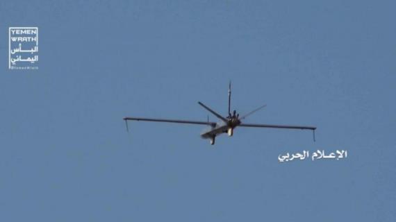 سلاح الجو المسير يستهدف مرابض الطائرات الحربية وأهداف حساسة بقاعدة الملك خالد الجوية
