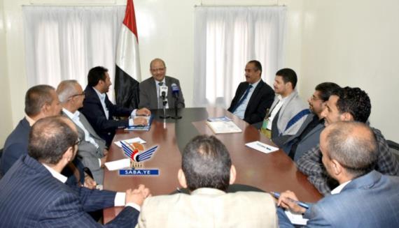 النعيمي يتسلم المصفوفة التنفيذية لخطط المرحلة الاستراتيجية الأولى من الرؤية الوطنية
