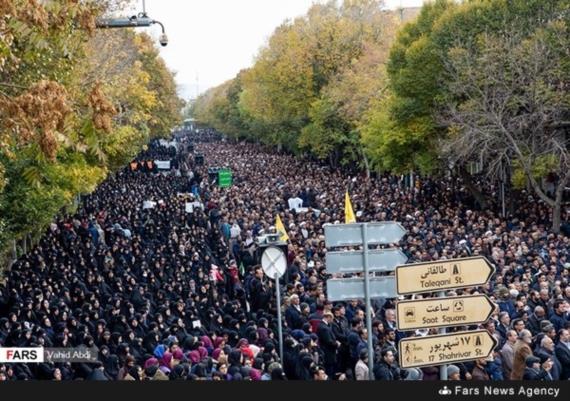 مسيرات شعبية واسعة في إيران للتنديد بأعمال الشغب 