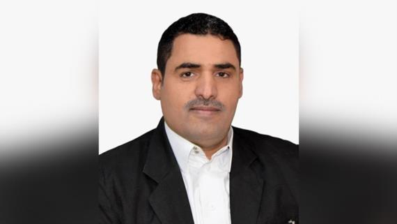محافظ شبوة يصف توزيع برنامج الغداء العالمي لمساعدات فاسدة في المحافظة بالفضيحة 