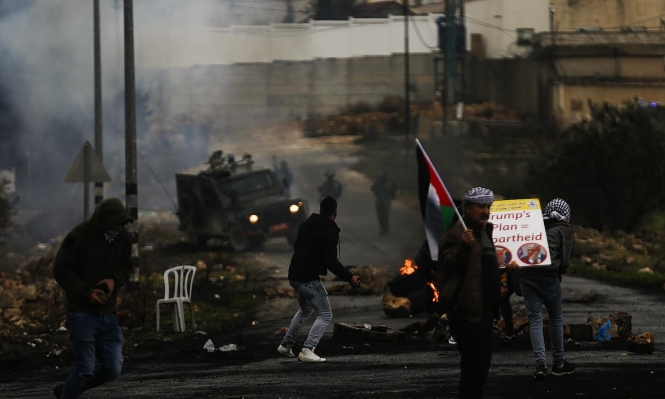 إصابة شابين فلسطينيين برصاص العدو الصهيوني بالضفة الغربية