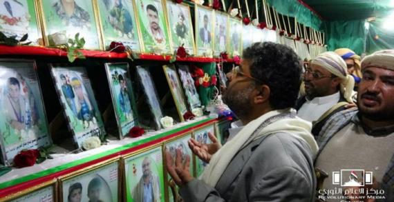 محمد علي الحوثي يفتتح معرض الصور ويزور روضة الشهداء في أرحب