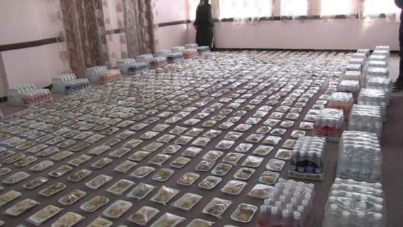 قافلة غذائية للمرابطين في الجبهات من إدارة وطالبات مدرسة أسماء بذمار 