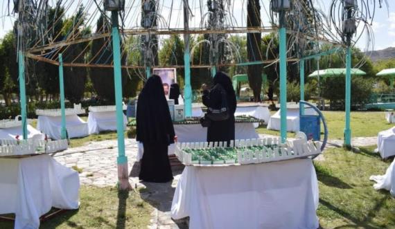 اللجنة الوطنية للمرأة تزور روضة ومعرض صور الشهداء بالأمانة