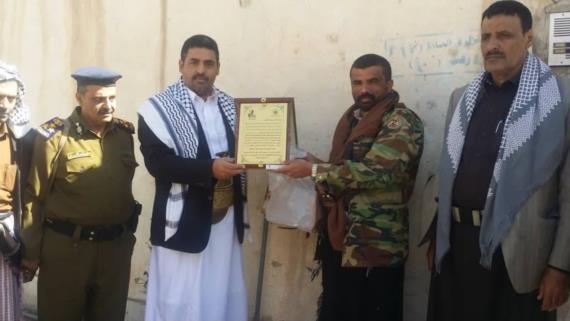 محافظ شبوة يزور أسر الشهداء من أبناء المحافظة