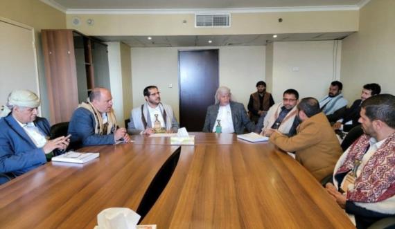 المحافظ صلاح والعلامة الحوثي يناقشان سبل تنفيذ مشاريع الأوقاف الاستثمارية بإب