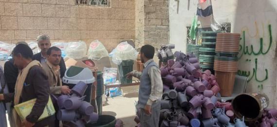 مكتب الأوقاف بالأمانة يدشن حملة توزيع أدوات نظافة للمساجد