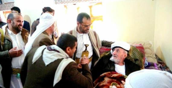 السلطة المحلية بمحافظة صعدة تزور عدداً من العلماء
