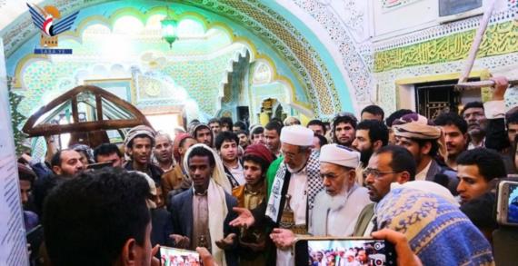 محافظ صعدة يتفقد أحوال عدد من العلماء في مديريتي سحار وصعدة