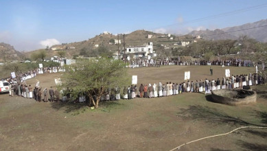 صعدة .. وقفتان مسلحتان في مديرية مران تأييداً لعمليات القوات المسلحة
