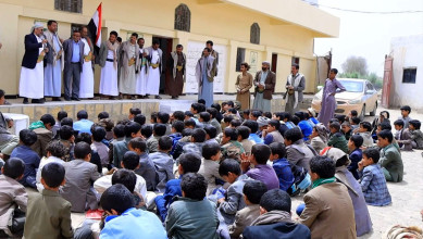 الحمران يتفقد أنشطة الدورات الصيفية في مديرية سحار بصعدة