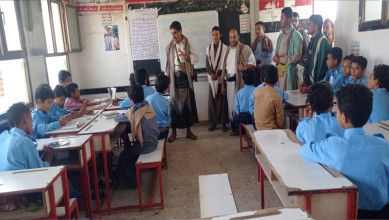 البشري يتفقد سير الدورات الصيفية في المربع الجنوبي بالحديدة