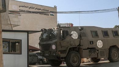 تحذيرات من انهيار القطاع الصحي ونفاد الأدوية في الضفة الغربية