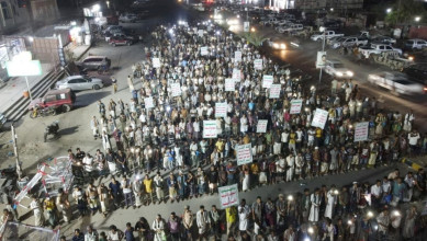مديريات حجة تشهد مسيرات حاشد تأييداً لحظر الملاحة البحرية على العدو السعودي
