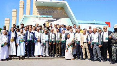 نائب وزير الاتصالات يزور أضرحة الشهداء القادة ويفتتح معرض صور شهداء الاتصالات