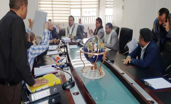 أمانة العاصمة تناقش الاجراءات الوقائية والتدخلات الطارئة للحد من أضرار السيول