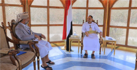 الرئيس المشاط يناقش مع محافظ المحويت احتياجات المحافظة من المشاريع الخدمية والتنموية